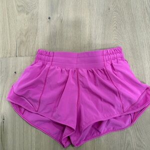 Women's Lululemon Hotty Hot 2.5 inch Sonic Pink Shorts